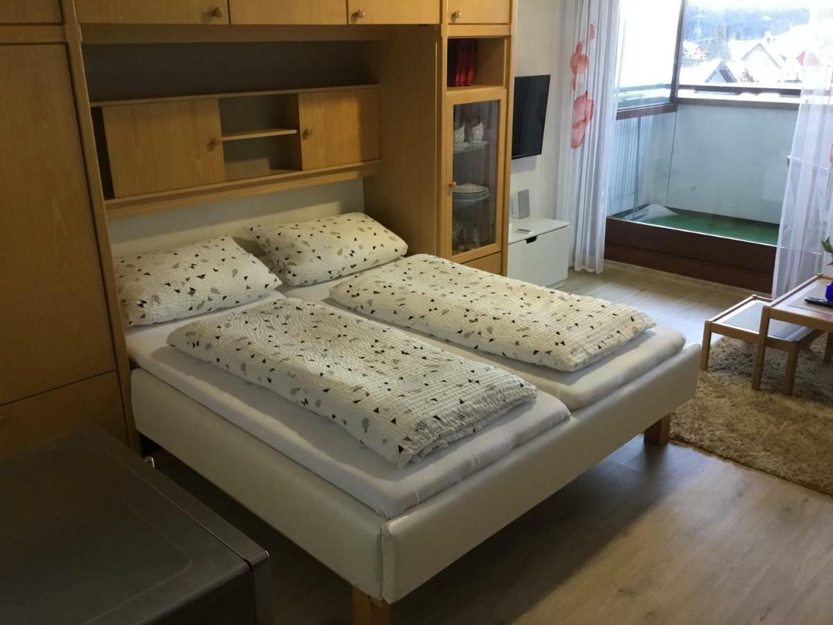 Gemuetliche 1Z Fewo In Schoenwald Mit Balkon, Schwimmbad, Sauna, Fitness Eksteriør billede